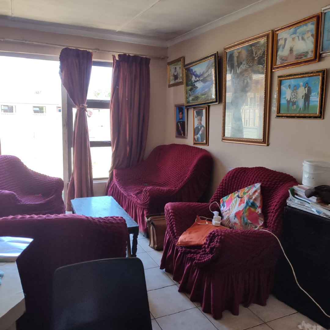 2 Bedroom Property for Sale in New Macassar Western Cape